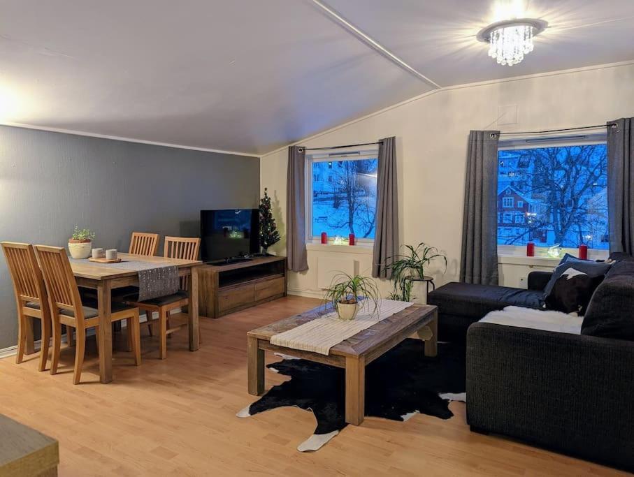 Nice And Quiet Apartment In City Centre Тромсьо Екстериор снимка
